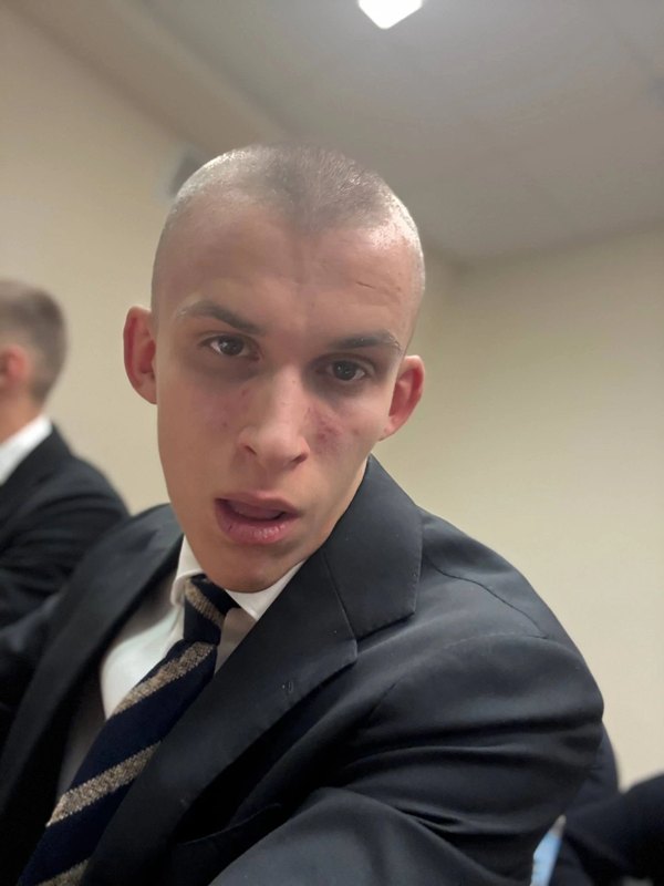 Менеджер Иван Смирнов